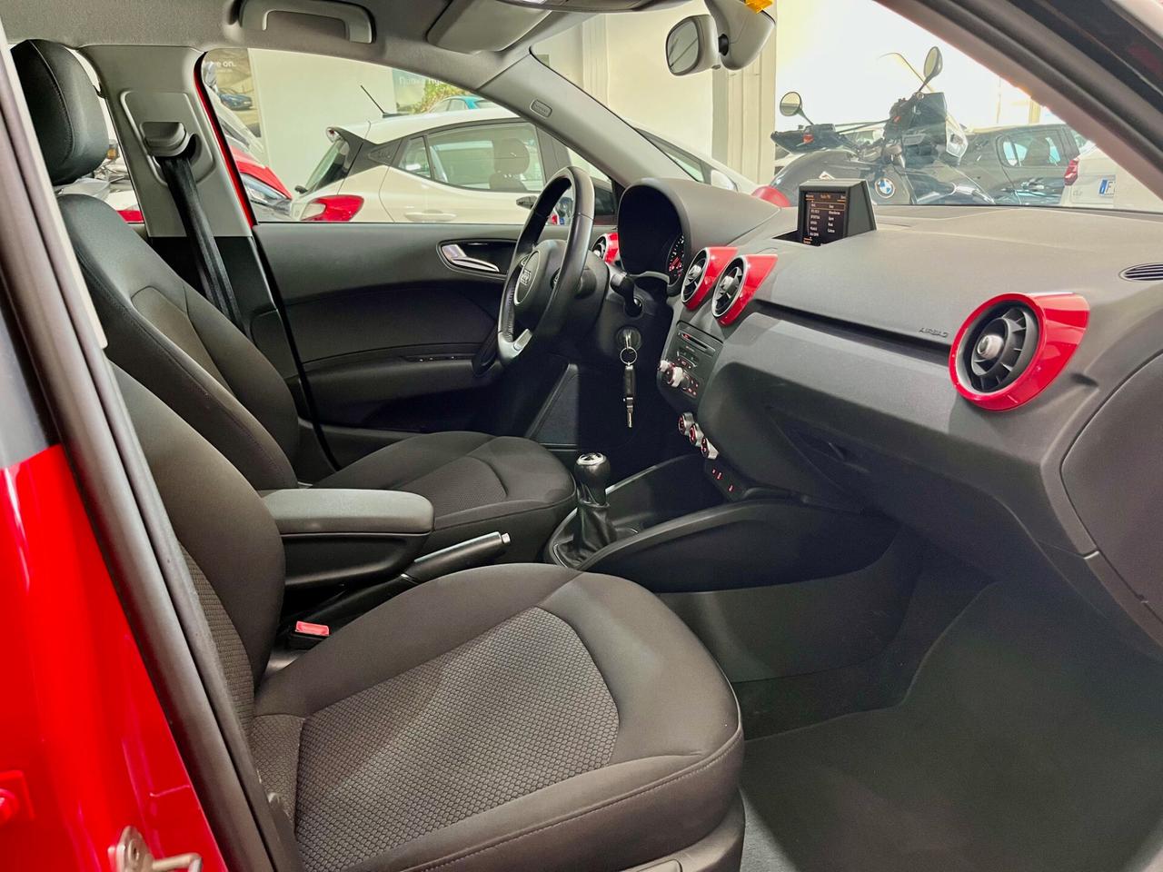Audi A1 SPORTBACK 1.6 TDI S line edition UNICO PROP.