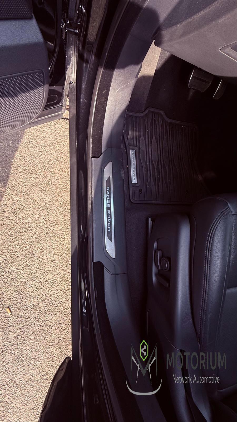 Land Rover Range Rover Velar 2.0d i4 mhev R-Dynamic SE 4wd 204cv auto