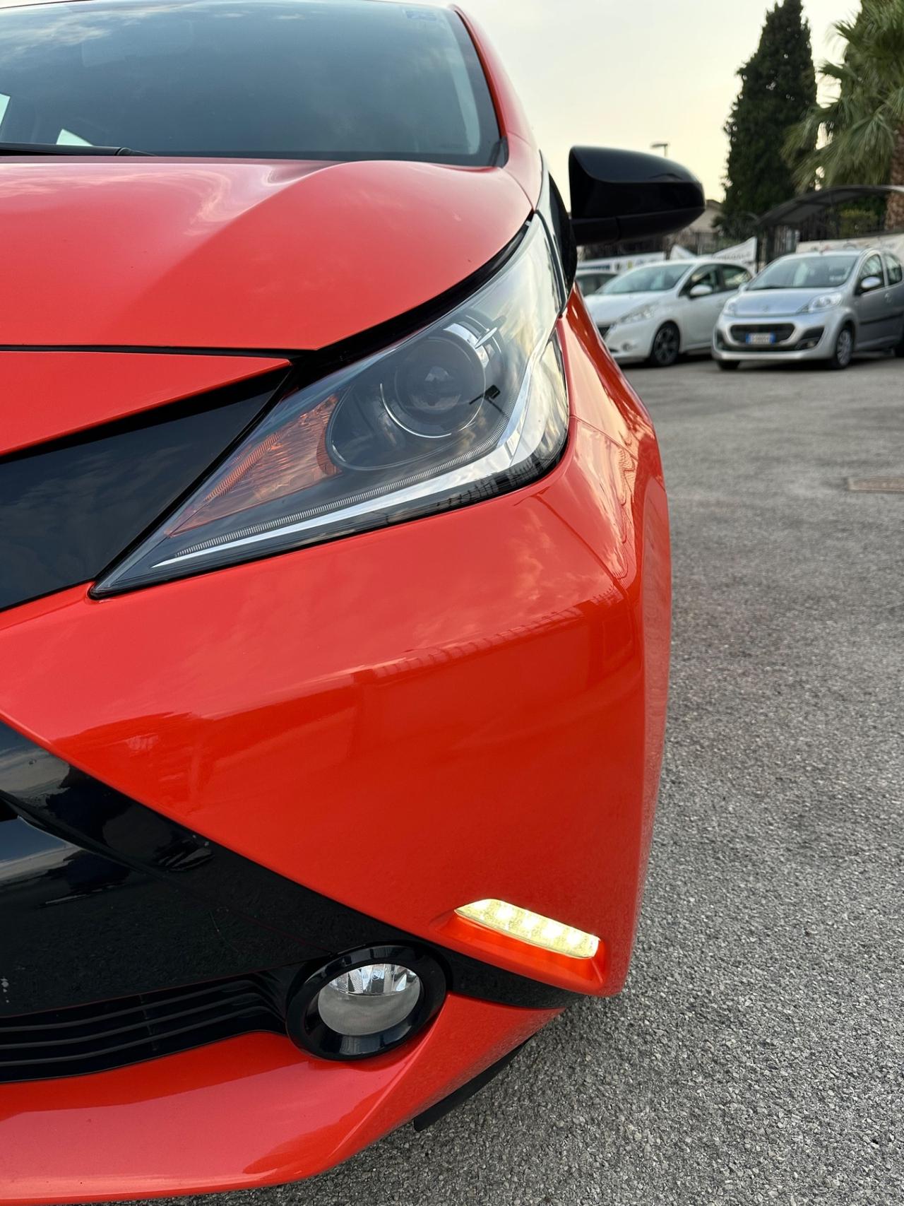 Toyota Aygo 1.0 VVT-i 69 CV 5 porte x-pure MMT 2016
