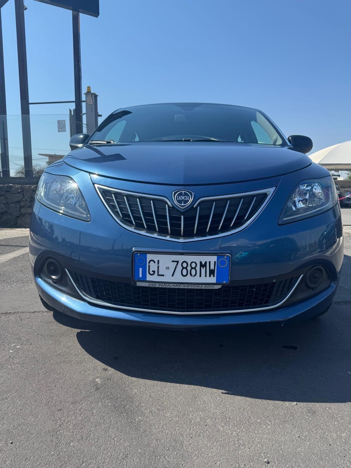Lancia Ypsilon 1.0 FireFly 5 porte S&S Hybrid Alberta Ferretti