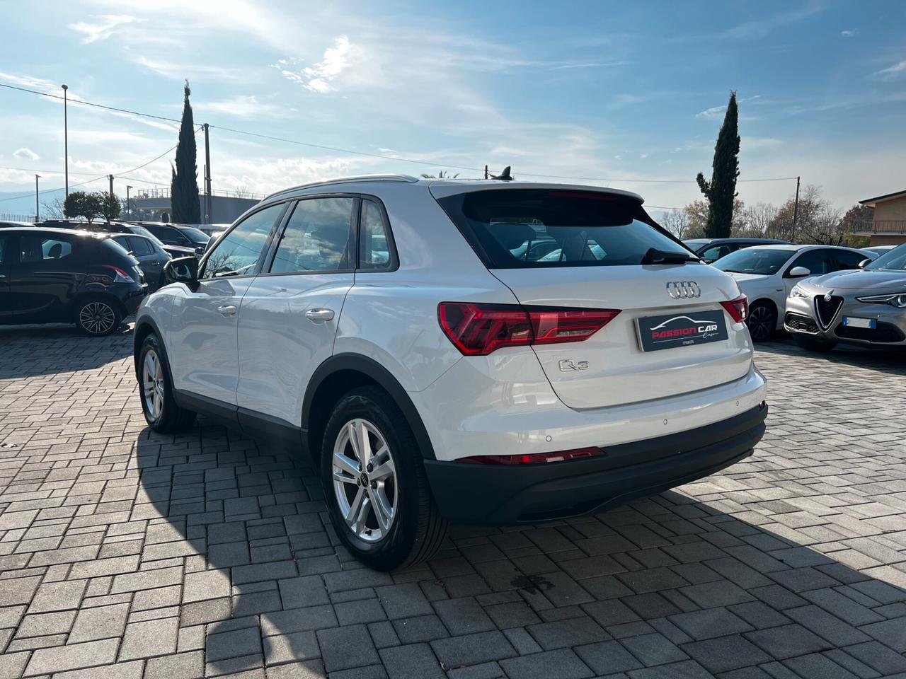 Audi Q3 35 2.0 TDI 150CV S tronic Business - UNIPRO