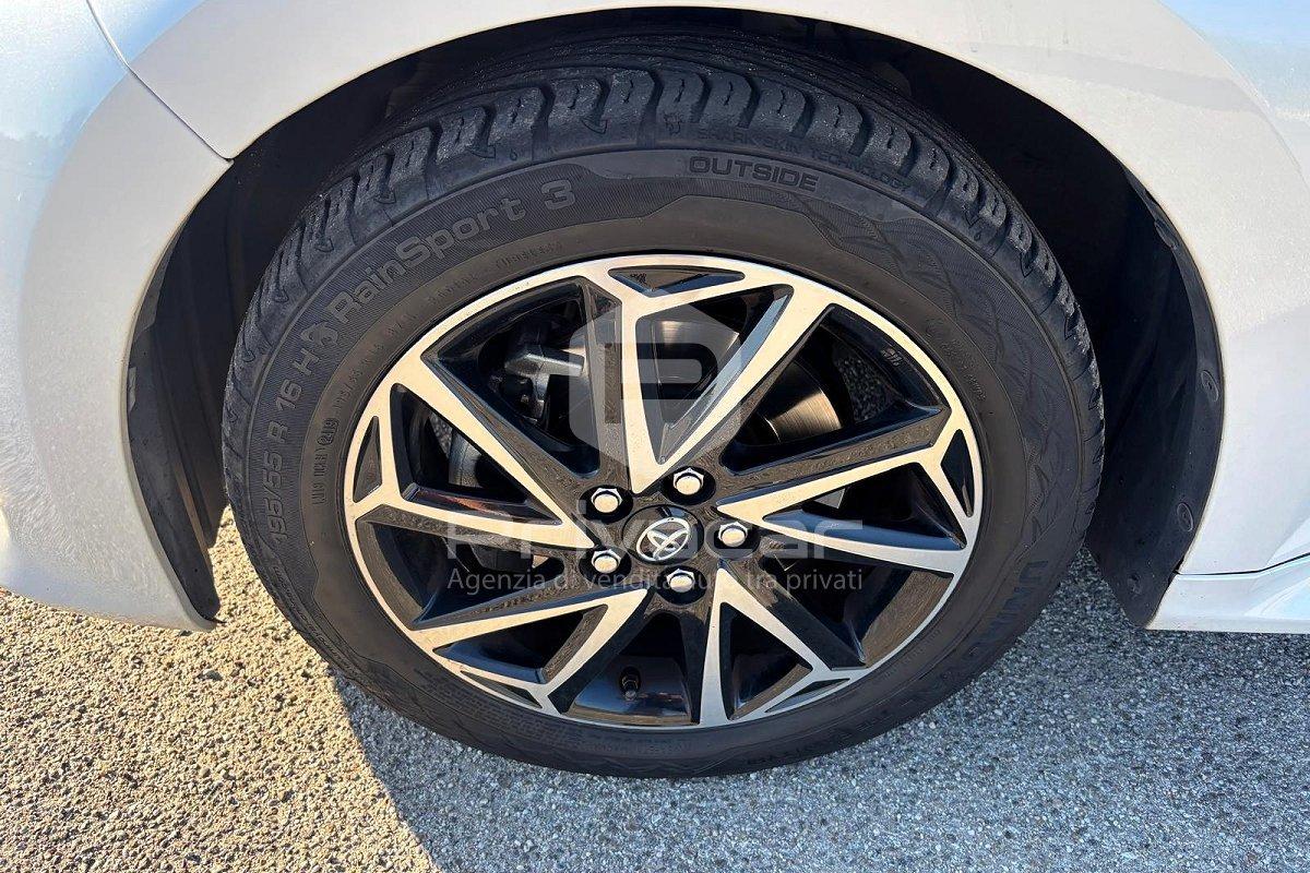 TOYOTA Yaris 1.5 Hybrid 5 porte Trend