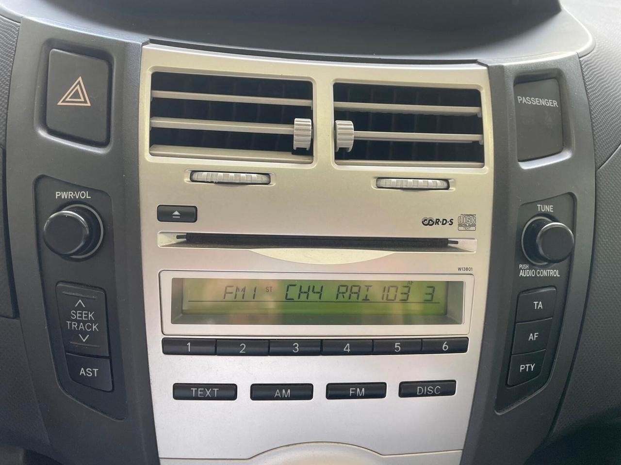 Toyota Yaris 1.0 3 porte