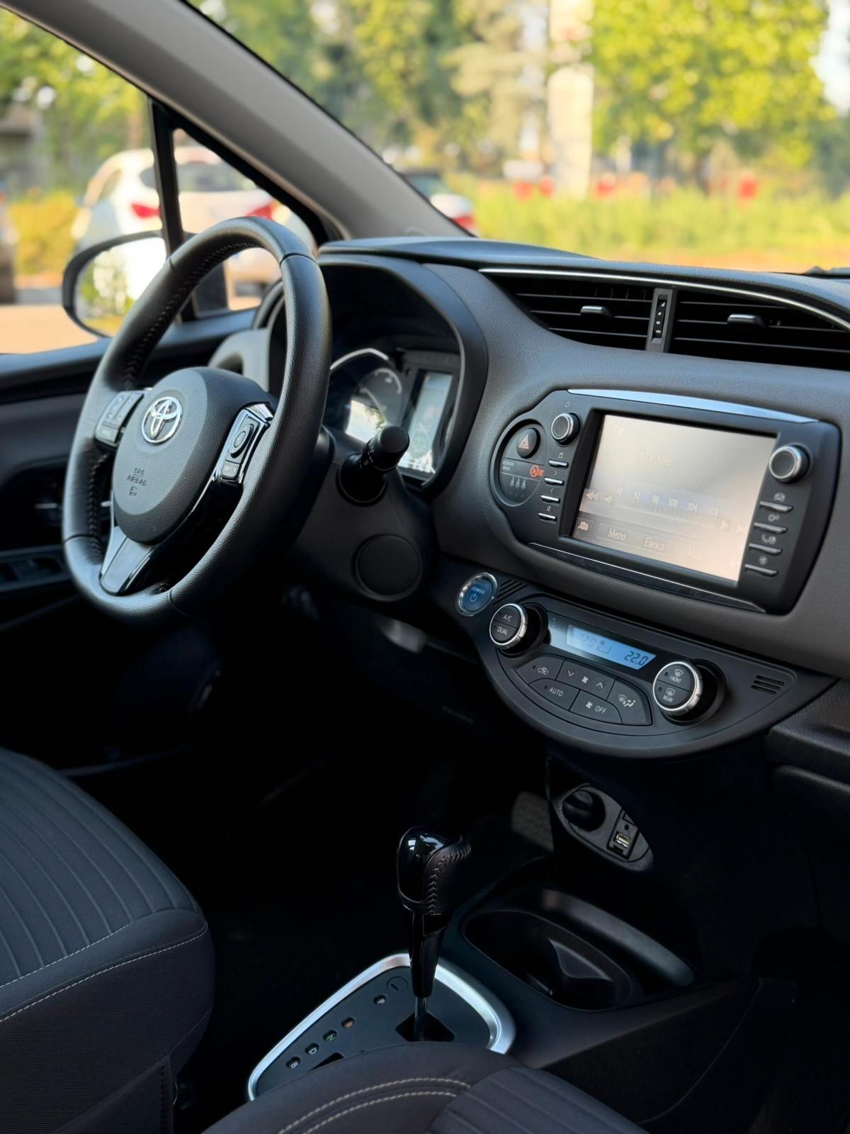 Toyota Yaris 1.5 Hybrid 5 porte Cool