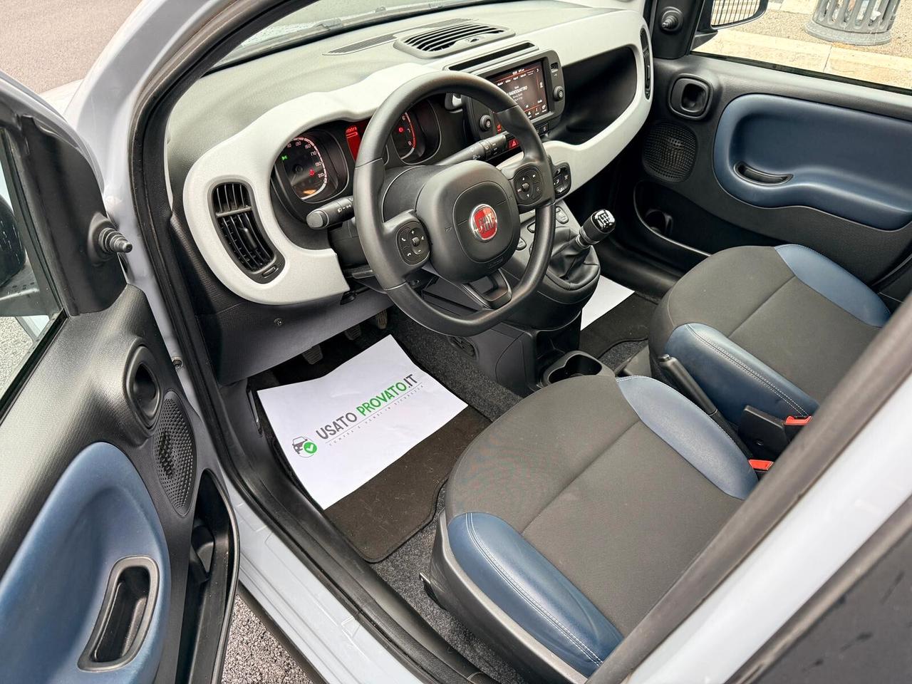 Fiat Panda CROSS HYBRID UNIPRO 30.000KM