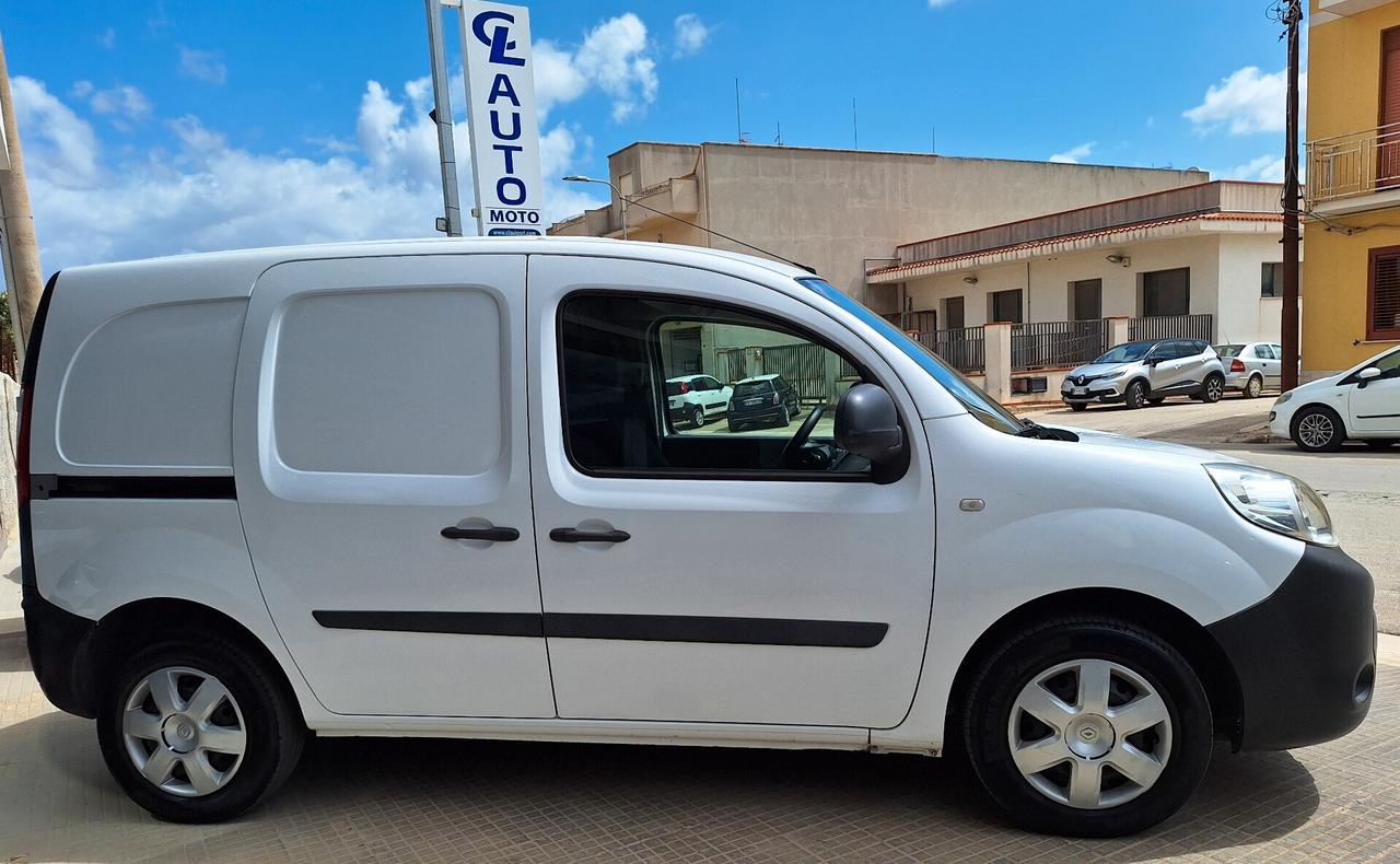 Renault Kangoo 1.5dCi 110CV ExpressMaxi PERMUTO