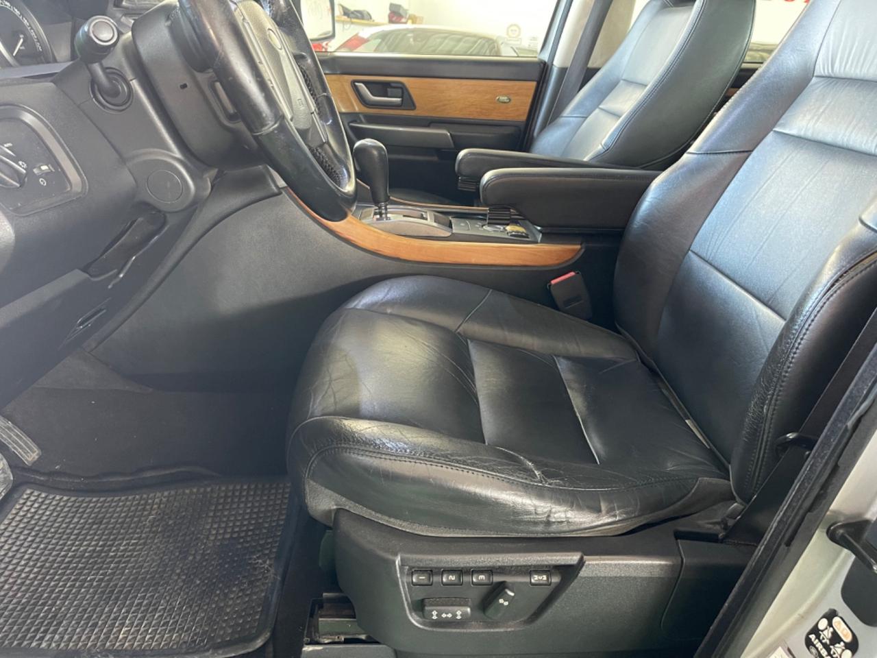 Land Rover Range Rover Sport 2.7 TDV6 HSE PERMUTE RATE