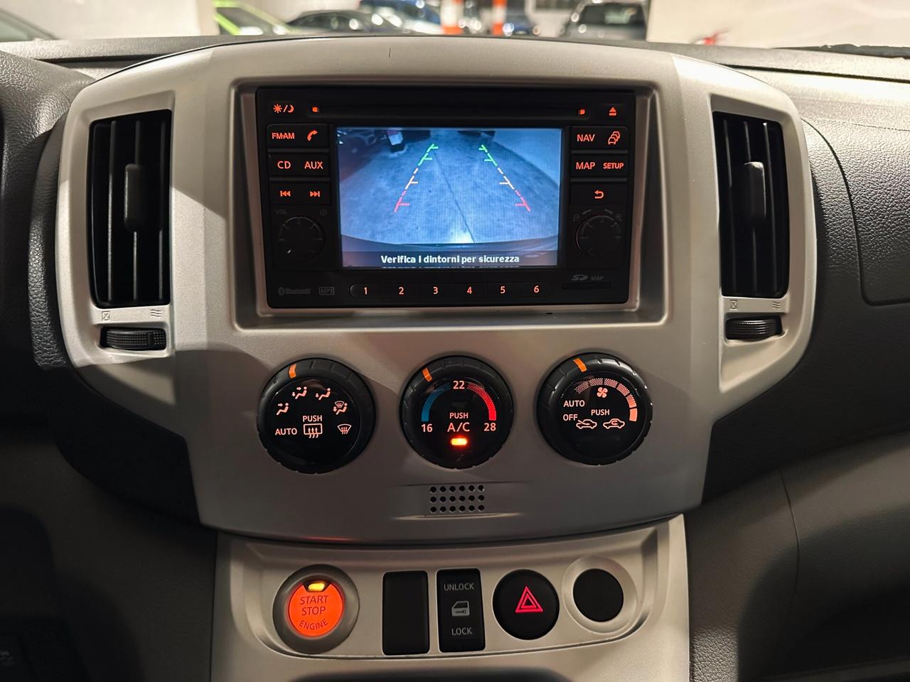 Nissan NV200 Evalia 1.6 7 POSTI-CLIMA-RETROCAMERA