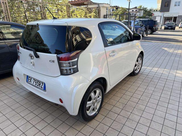 TOYOTA iQ 1.0 sol cvt