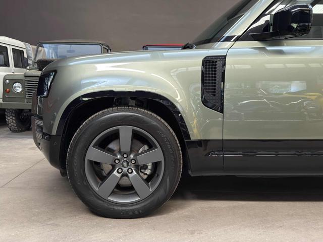 LAND ROVER Defender 110 3.0D I6 AWD Auto X-Dynamic HSE *GARANZIA 2030*