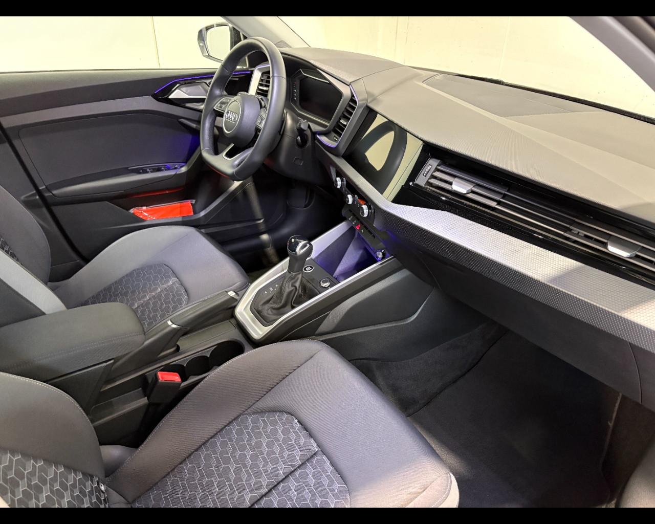 AUDI A1 SPORTBACK 30 TFSI S-TRONIC S-LINE EDITION