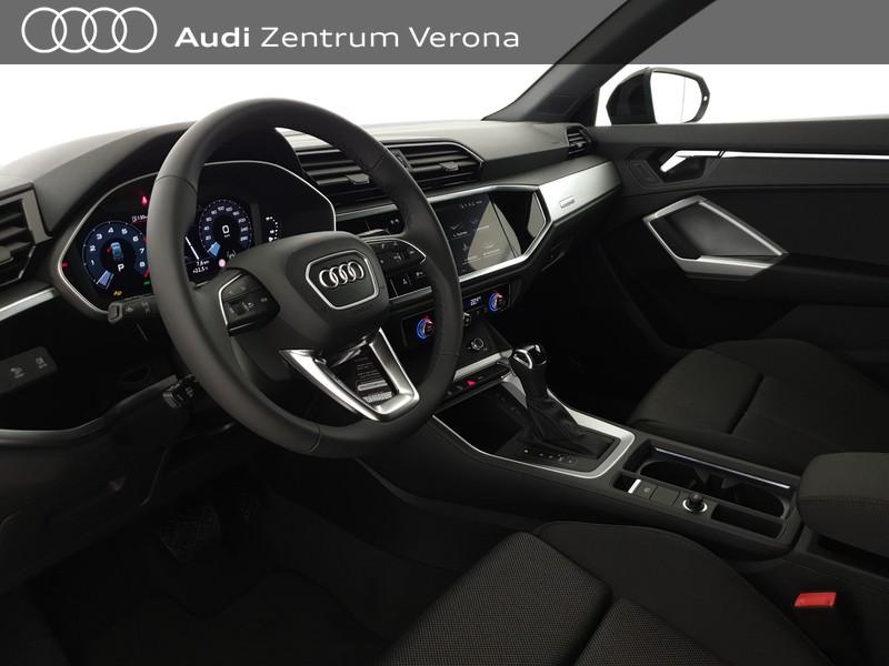 40TFSI 190CV S tronic Identity Black