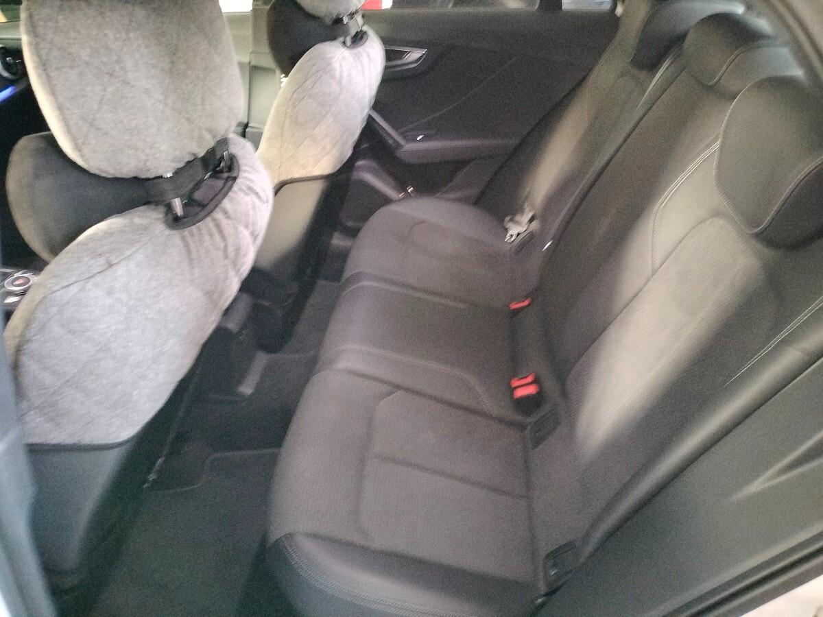 Audi Q2 SQ2 TFSI quattro S tronic sport attitude