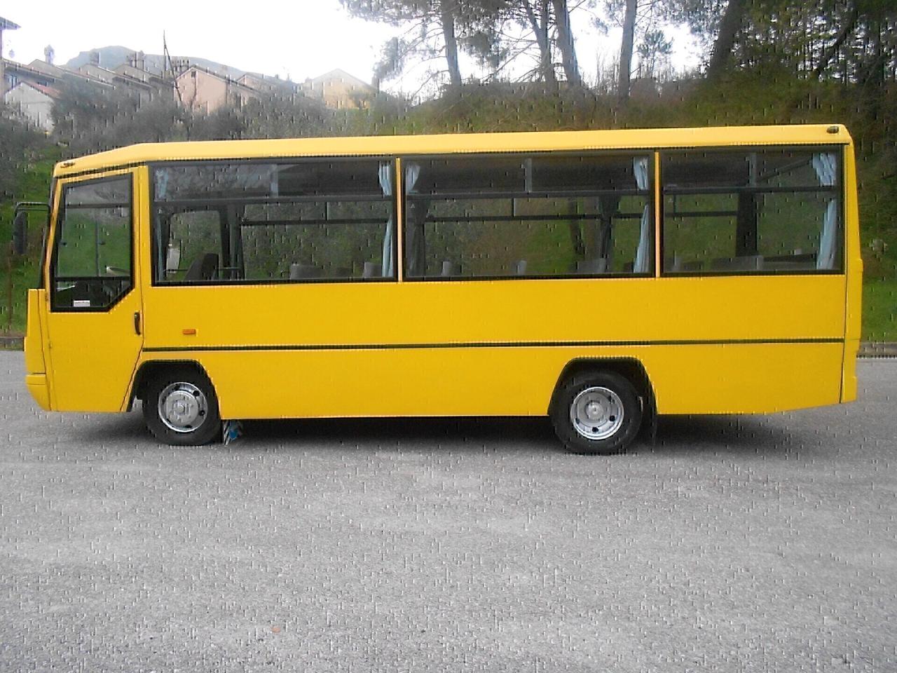 SCUOLABUS 42posti(FERMO dal 2012)IVECO 70.14