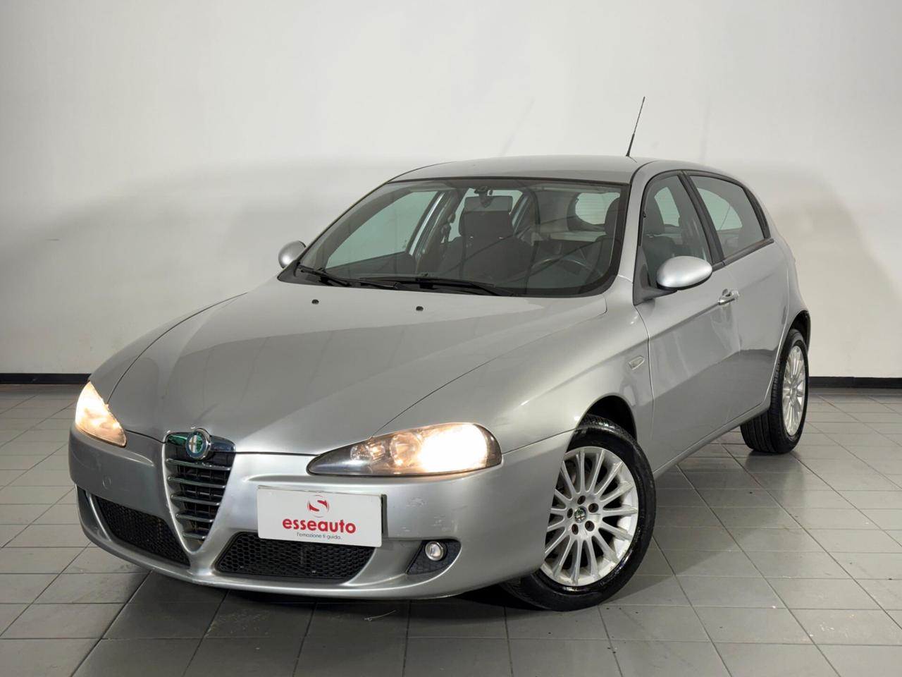 Alfa Romeo 147 1.6 16V TS 5 porte Exclusive NEOPATENTATI
