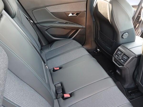 PEUGEOT 3008 1.5 BlueHDI 130CV EAT8 ALLURE PACK S&S
