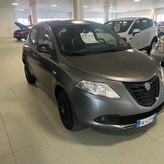 LANCIA Ypsilon 0.9 TwinAir 85 CV 5 porte Metano Ecochic Elefantin