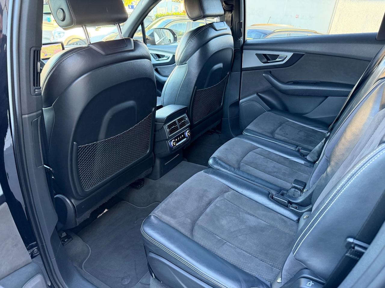 Audi Q7 3.0 TDI 218 CV ultra quattro tiptronic s line 7 posti