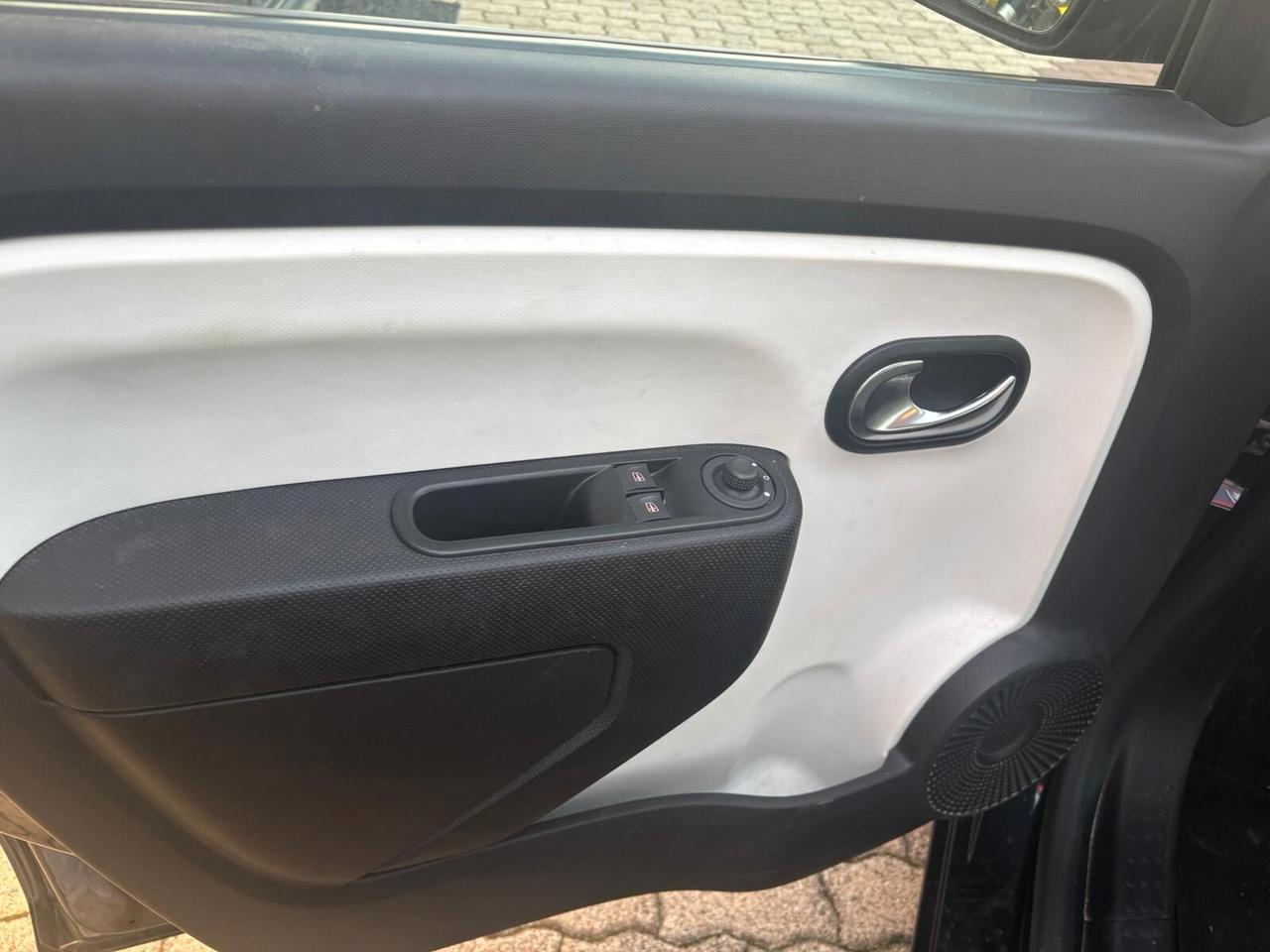 Renault Twingo SCe 65 CV Urban Night