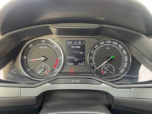 SKODA Superb 2.0 TDI DSG Style