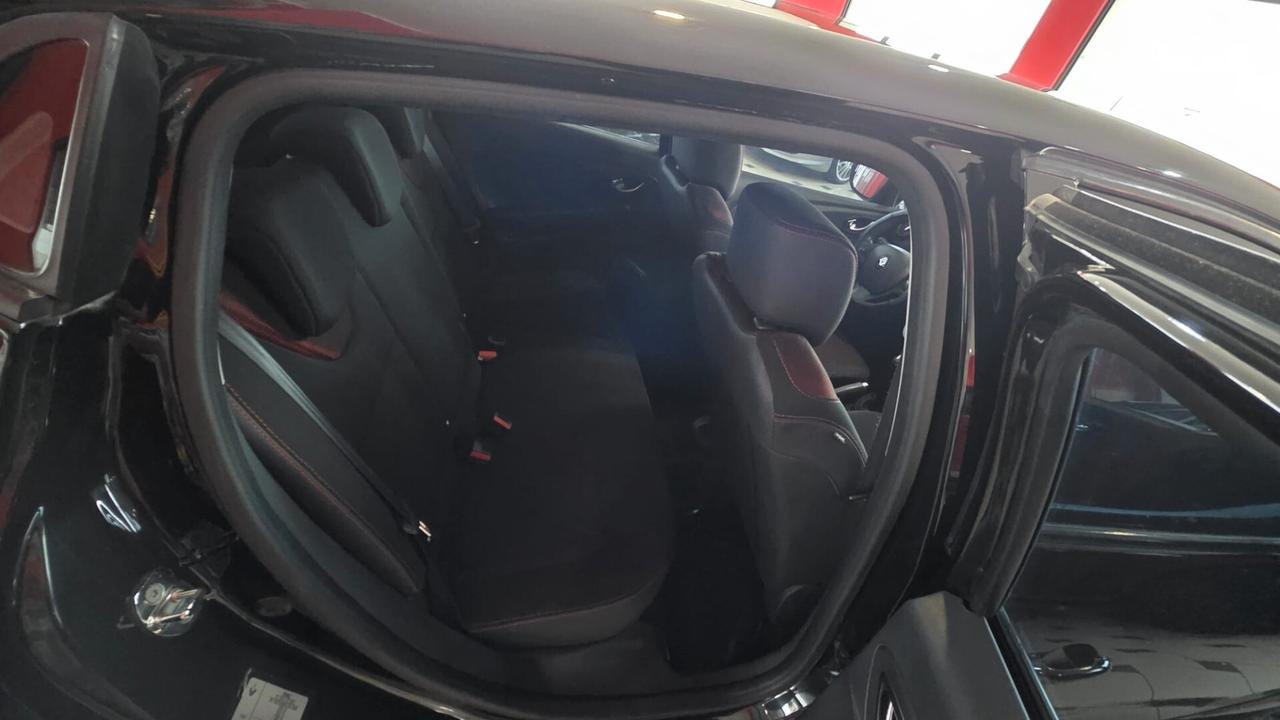 Renault Clio 1.2 75CV GPL 5 porte Costume National