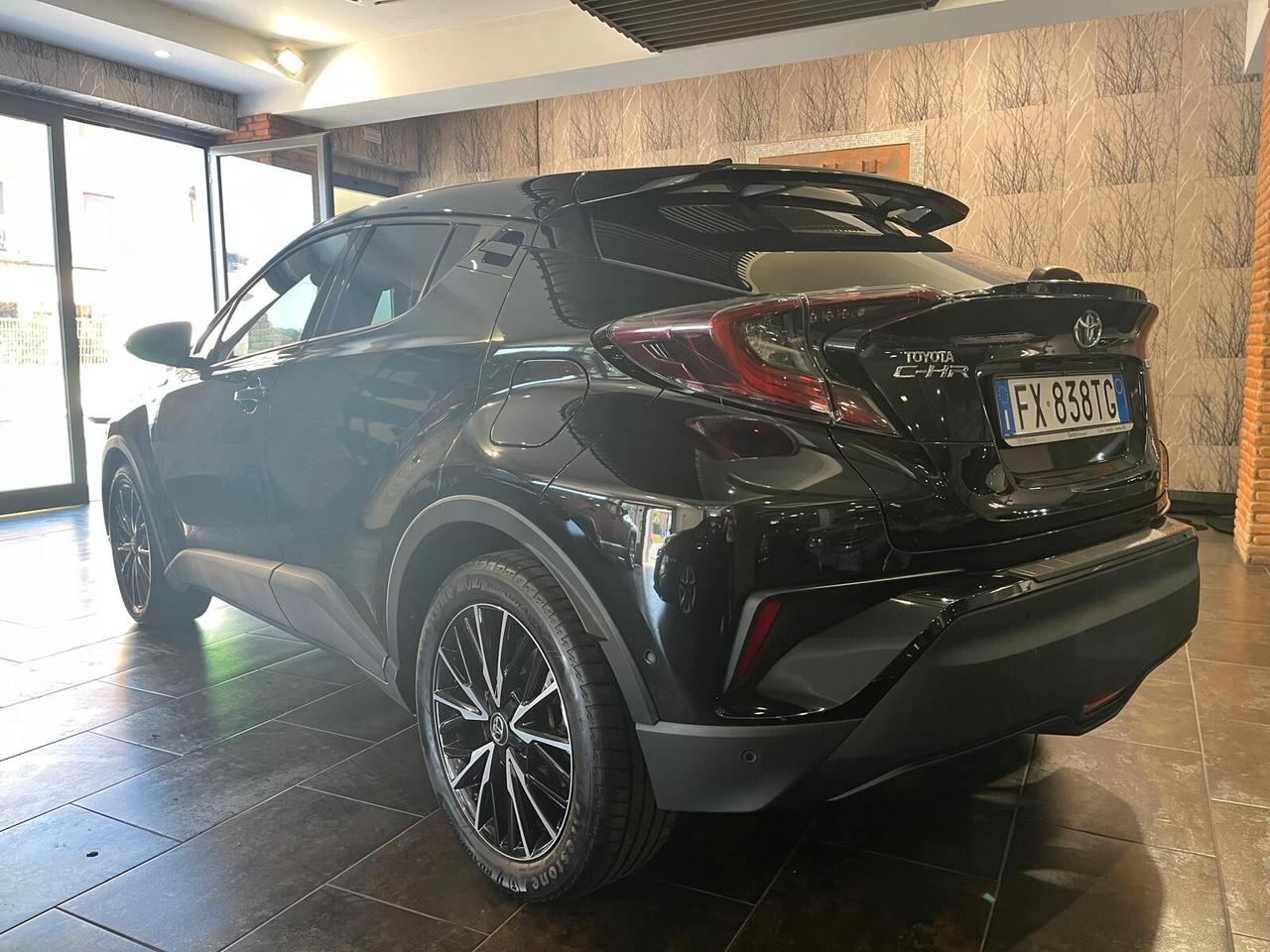Toyota C-HR 1.8 Hybrid E-CVT Lounge