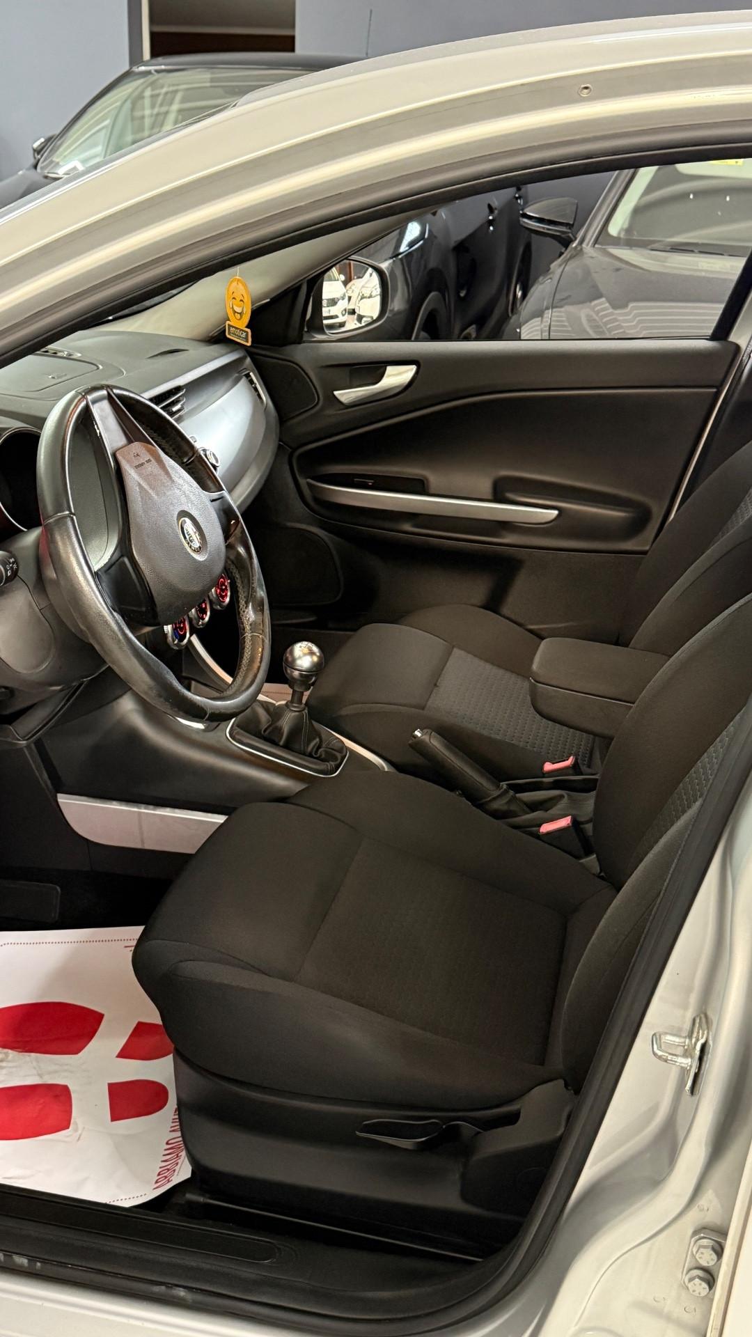 Alfa Romeo Giulietta 2.0 JTDm-2 140 CV Distinctive