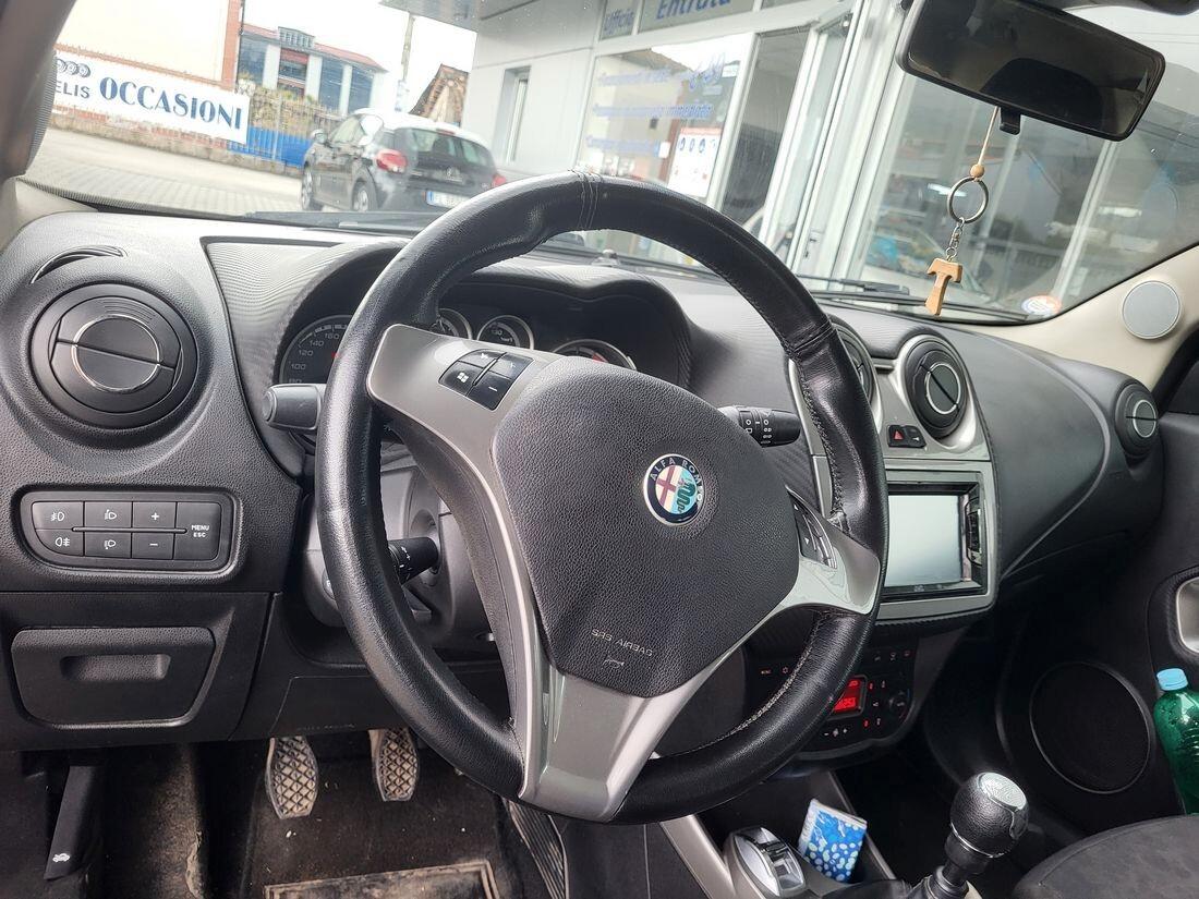 Alfa Romeo MiTo 1.6 JTDm 16V Distinctive Premium Pack