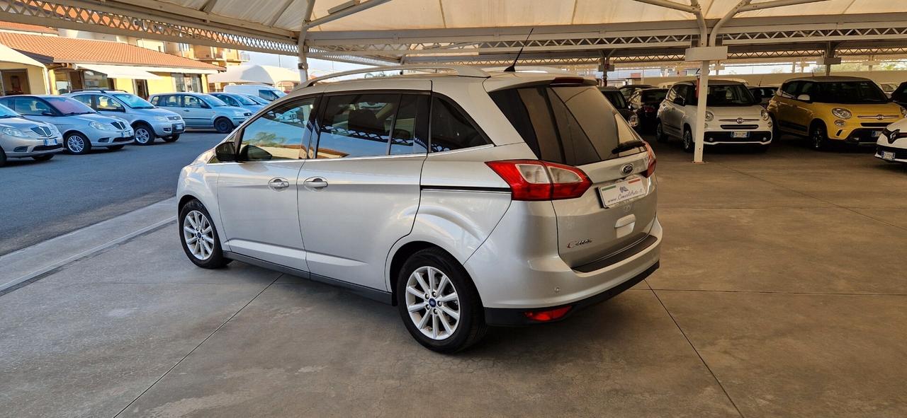 Ford C-Max 7 1.5 TDCi 120cv Titanium