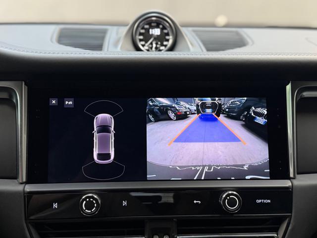 PORSCHE Macan 2.0