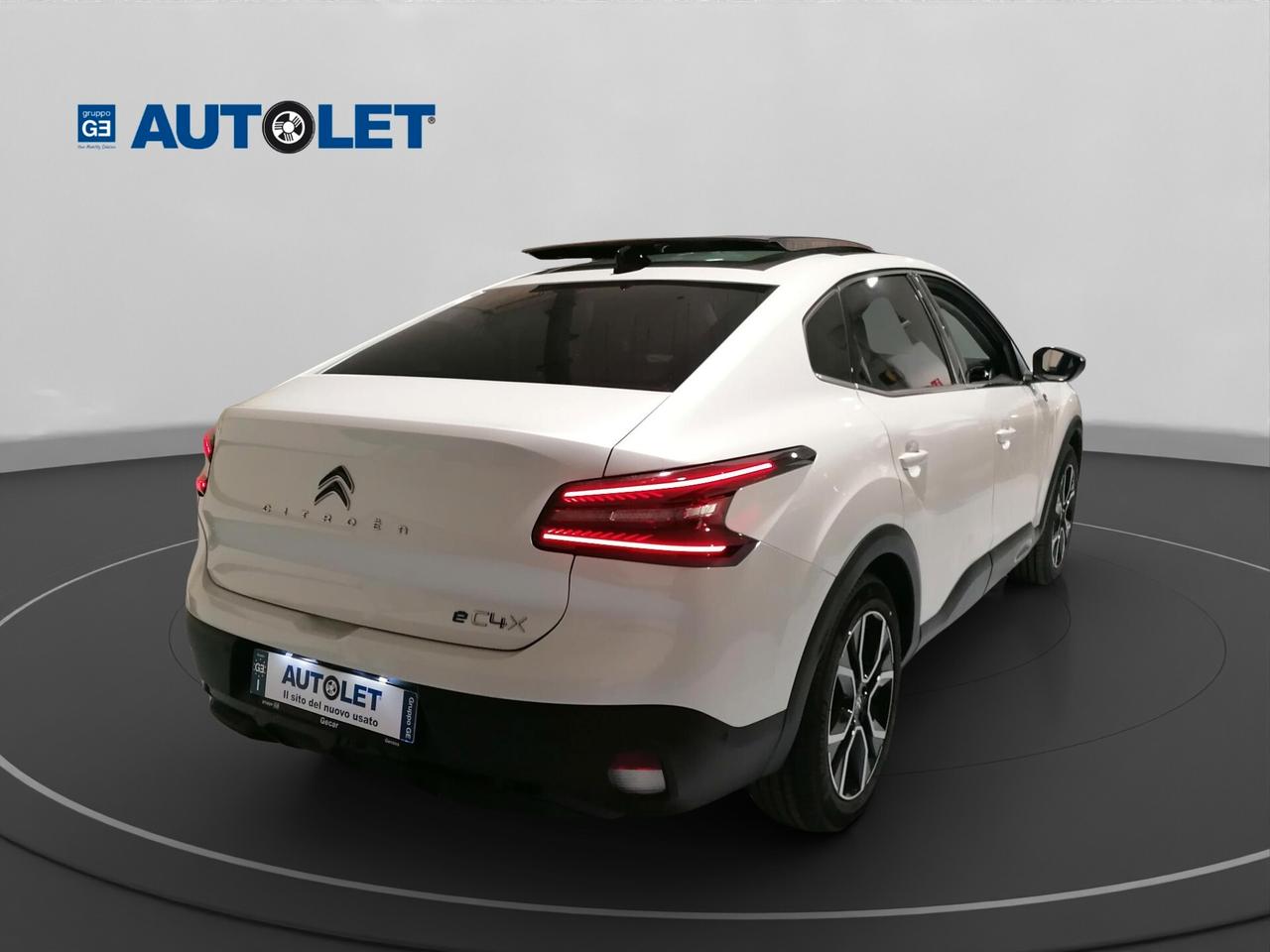 Citroen C4 X e-C4 X motore elettrico 136 CV Shine