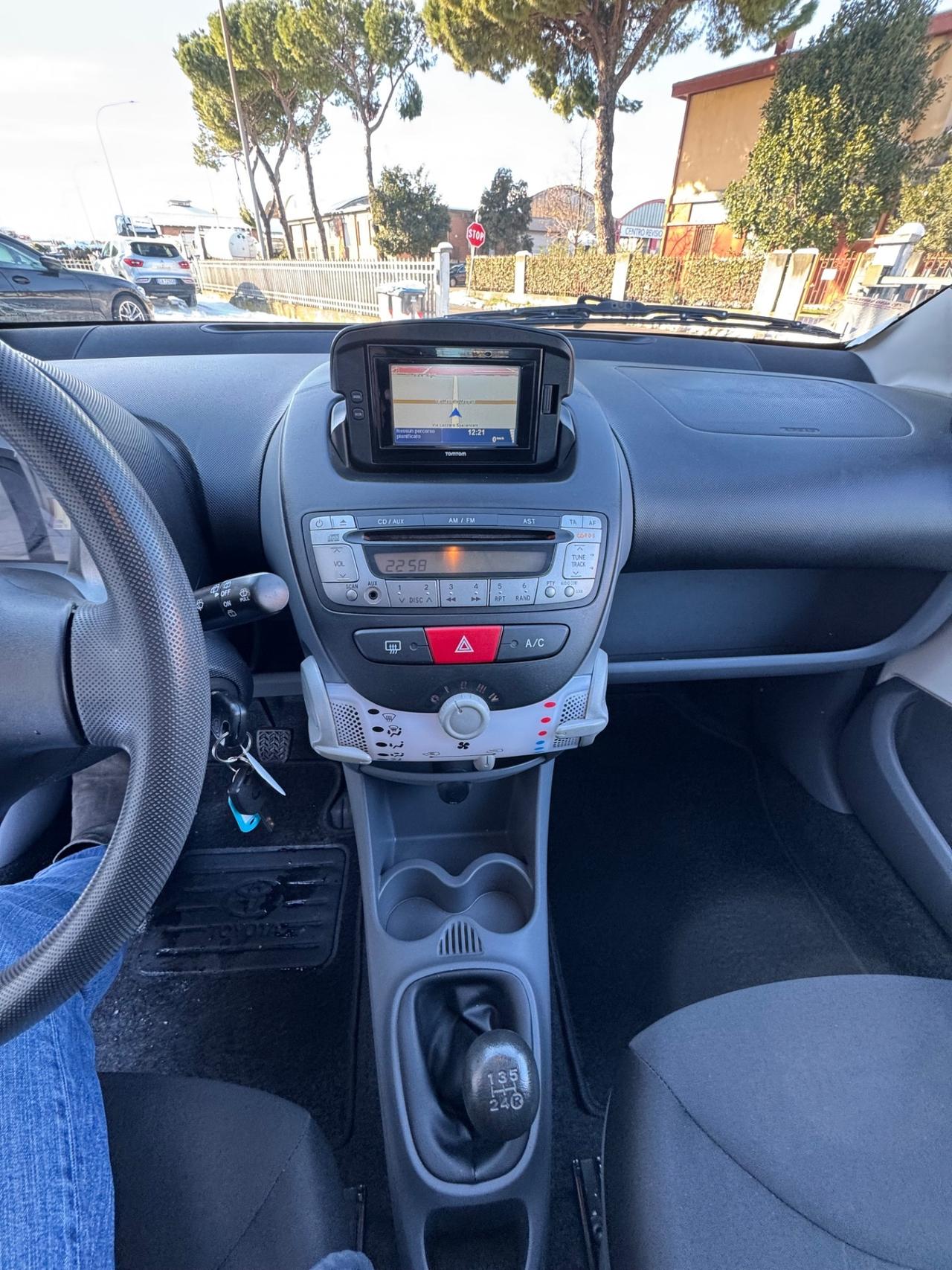 Toyota Aygo 1.0 12V VVT-i 5 porte Now Connect