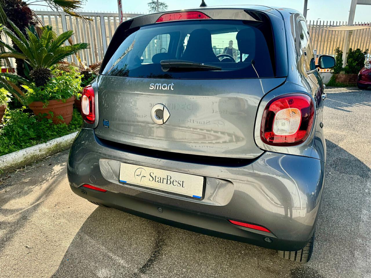 Smart ForFour EQ Passion*GREY METALLIC*CAR PLAY*PDC*BRACCIOLO*22KW