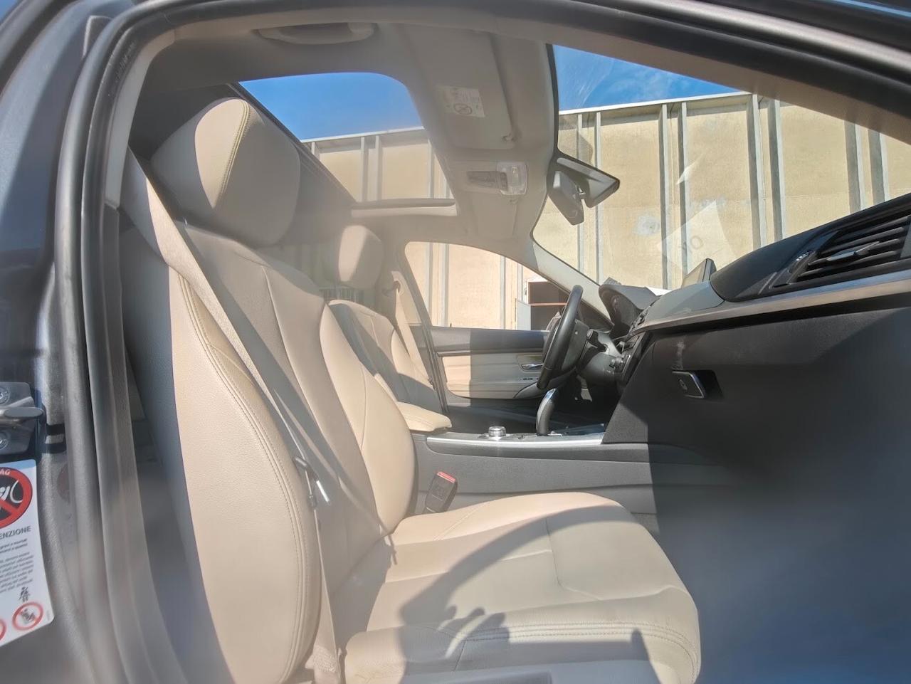 Bmw 320 320d xDrive Touring Luxury Automatica