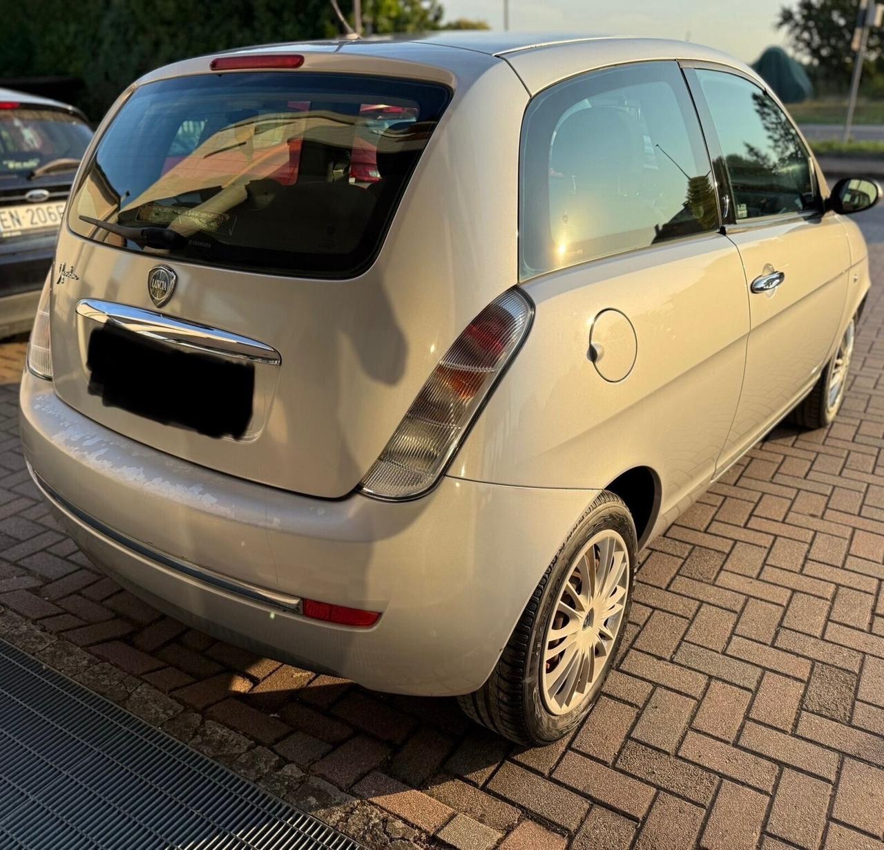 Lancia Ypsilon 1.4 Oro