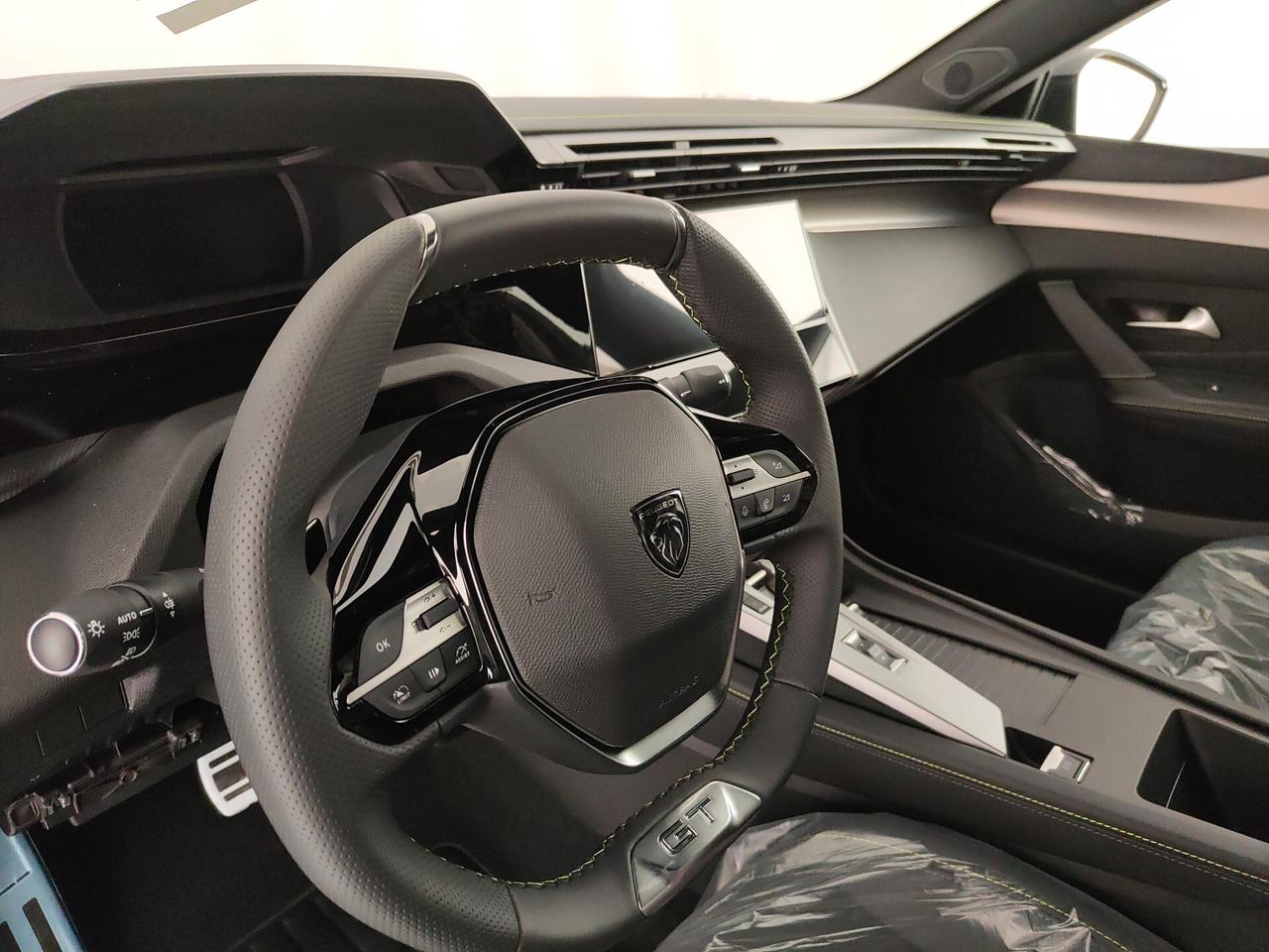 Peugeot 408 Hybrid 136 e-DCS6 GT