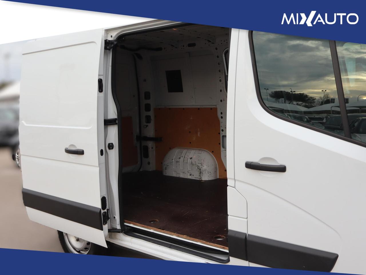 RENAULT Master T28 2.3 dci 135cv L1H1 Ice