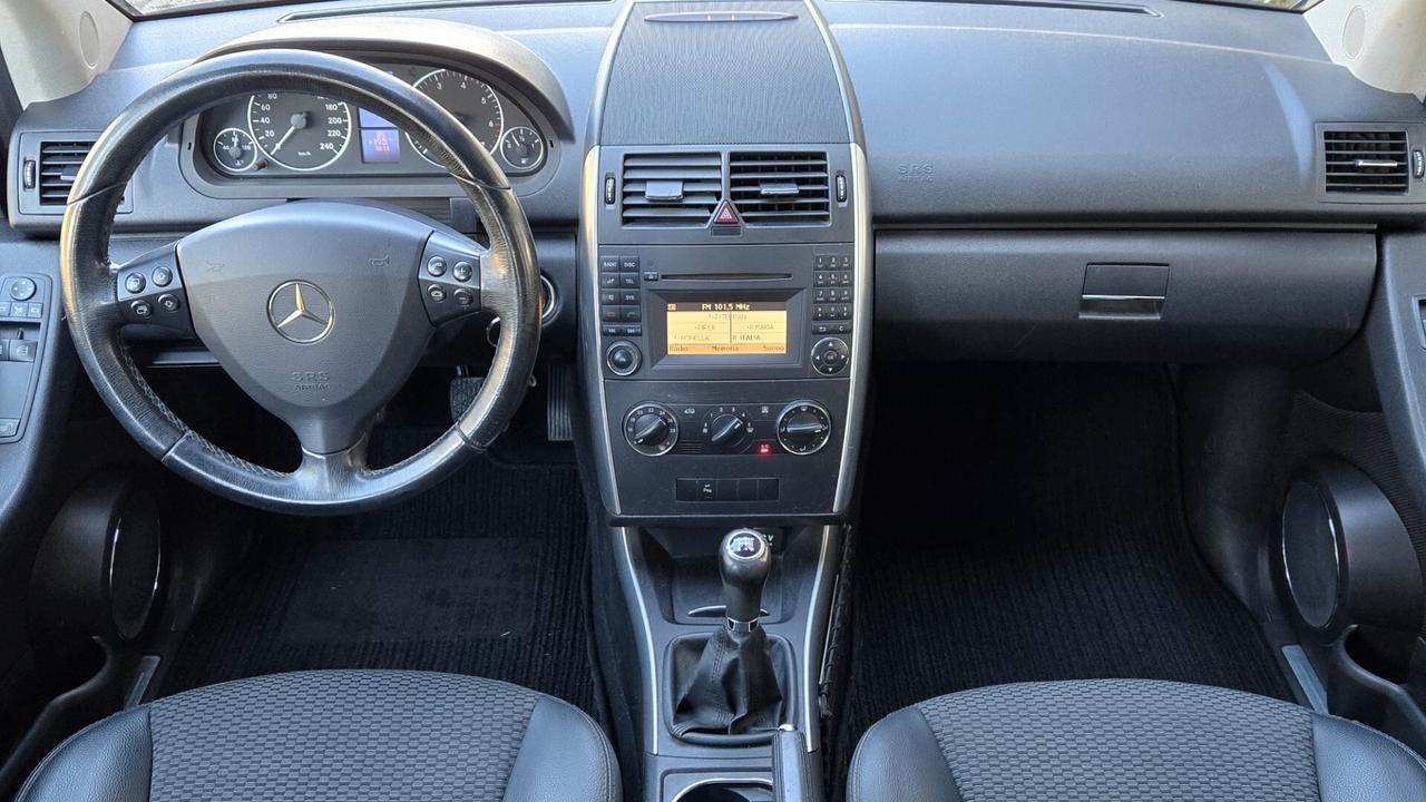 Mercedes-benz A 170 150 BlueEFFICIENCY Coupé Avantgarde