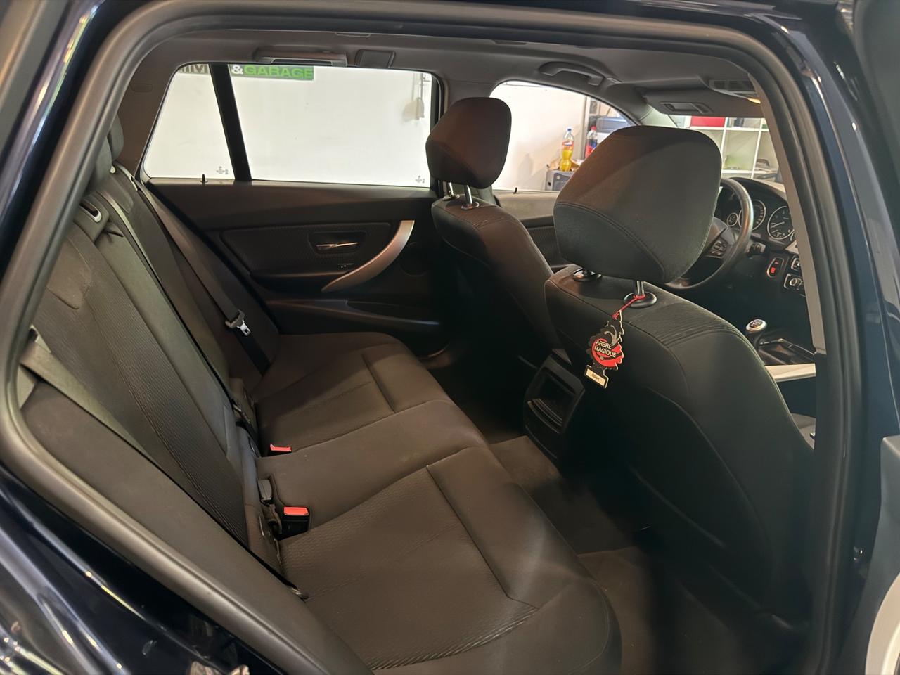 Bmw 318 2.0 Diesel anno 2017 full optional