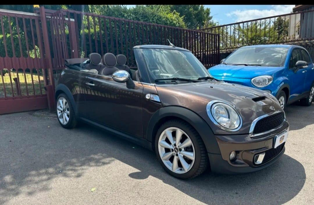 Mini Cooper SD Cabrio choccolate