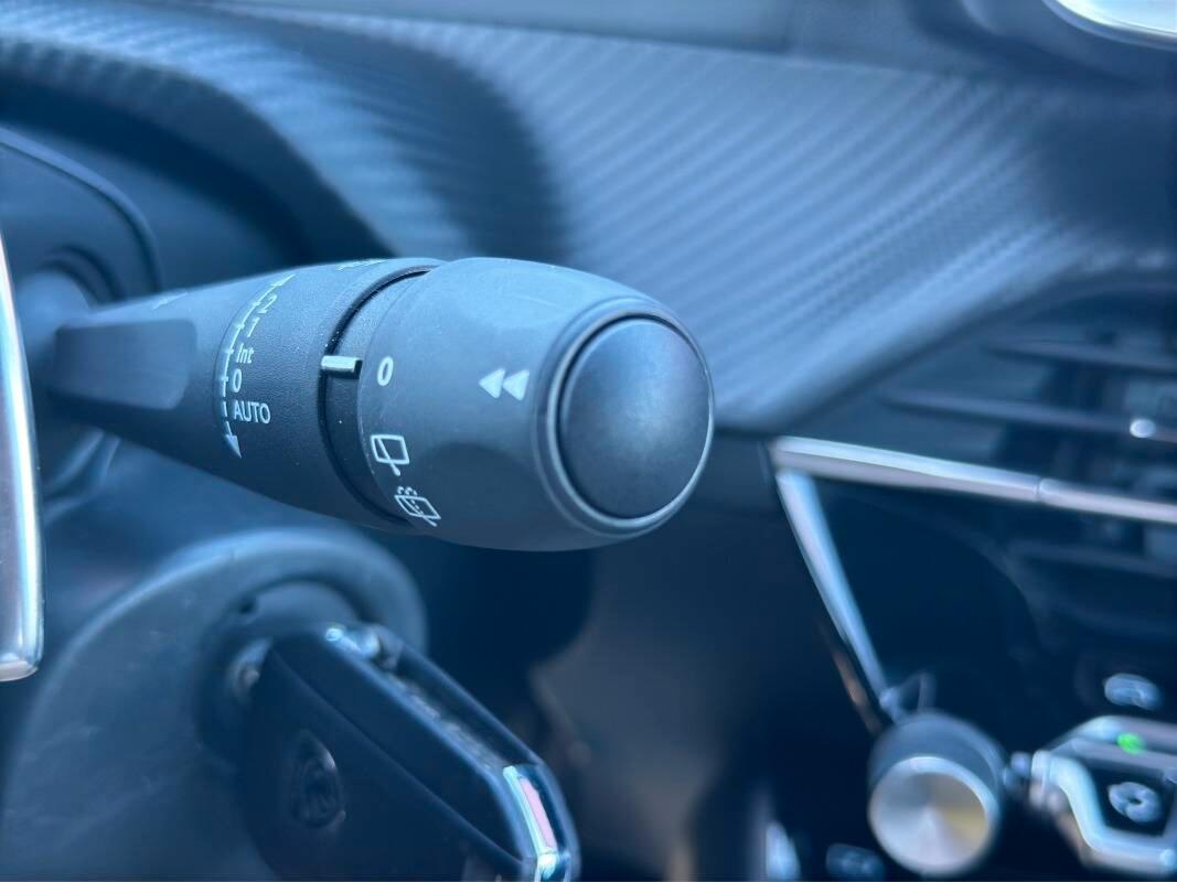 Peugeot 2008 1.2 puretech Allure s&s 130cv AUTOMATICA E CARPLAY