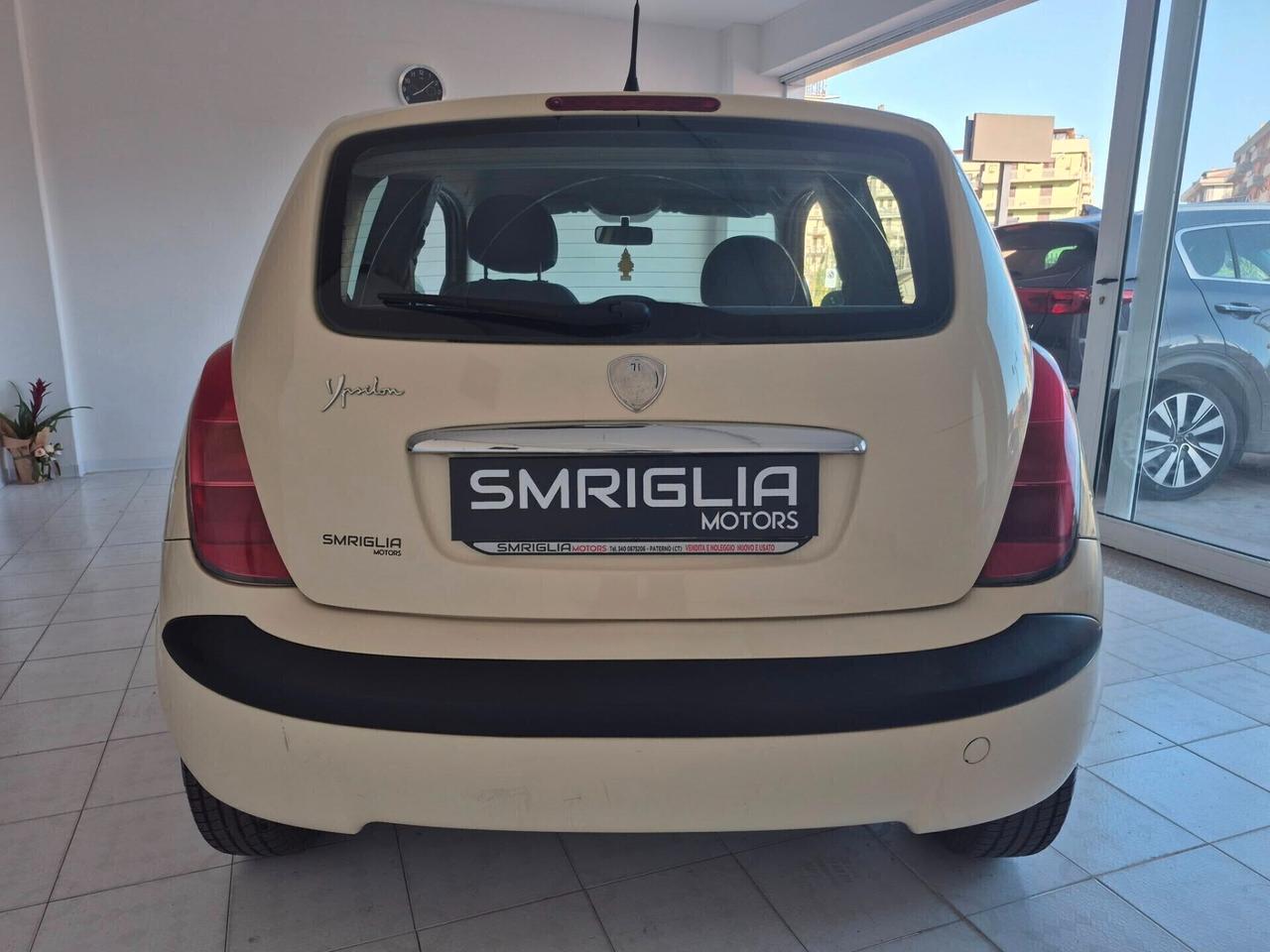 Lancia Ypsilon 1.2 Argento BASSI CONSUMI