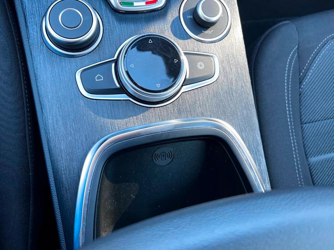 Alfa Romeo Stelvio 2.2 t Business rwd 160cv auto
