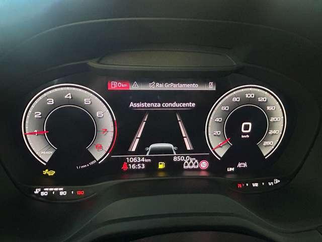 Audi Q2 30 TFSI Business Advanced