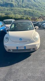 VOLKSWAGEN New Beetle - 2004