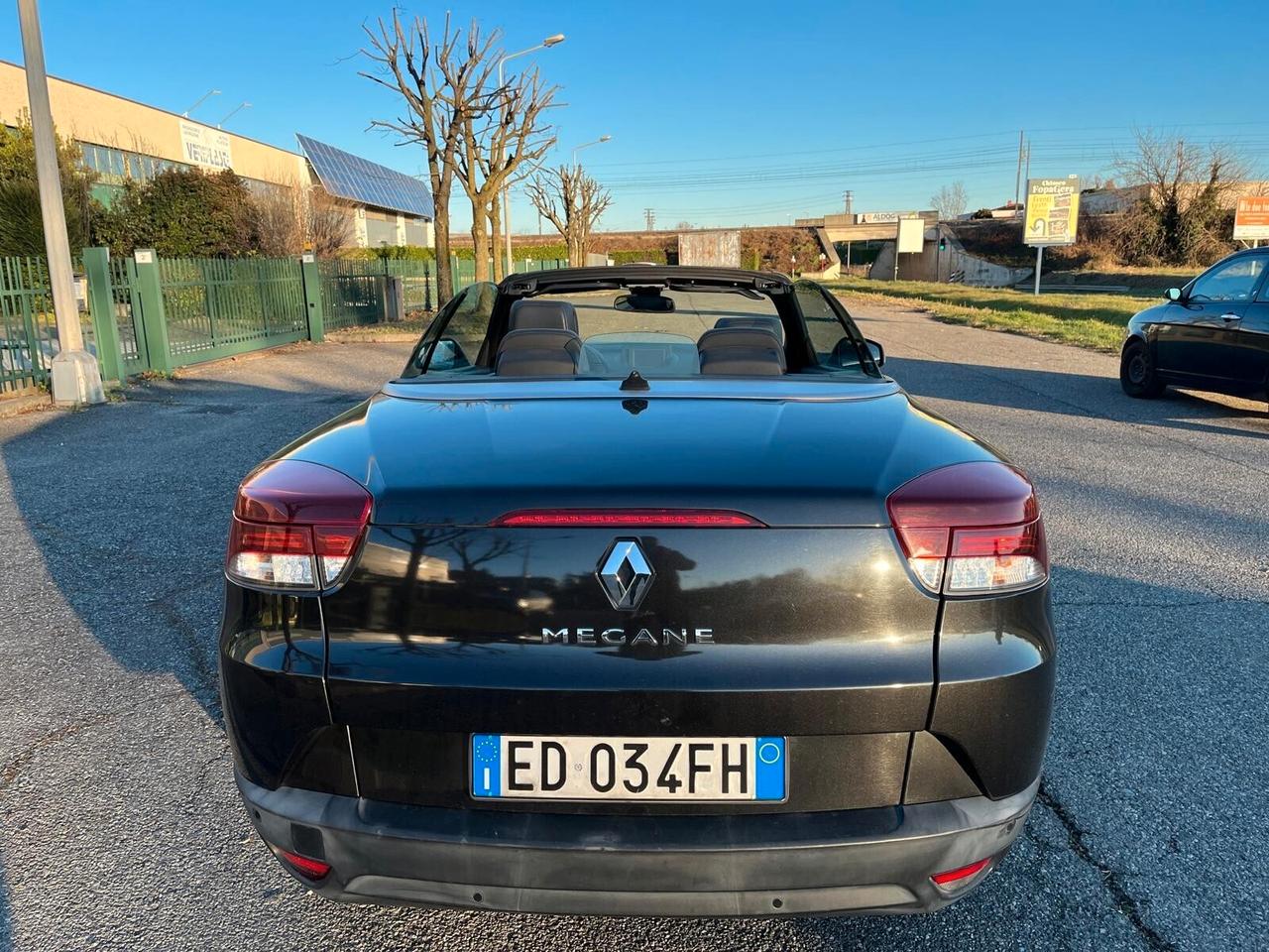 Renault Megane Mégane C-C 1.5 dCi 110CV EDC Luxe