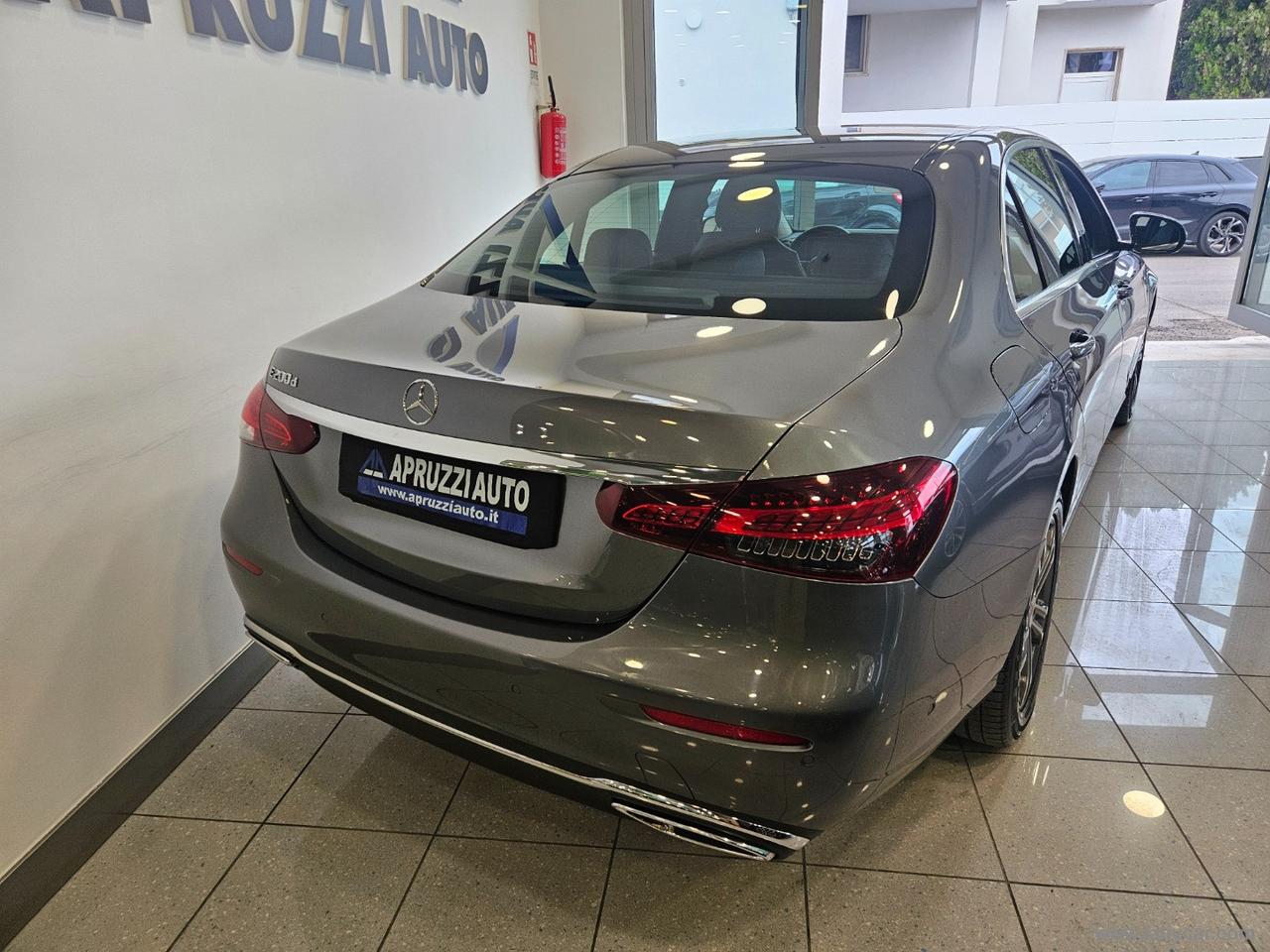 MERCEDES-BENZ E 200 d Auto Business Sport