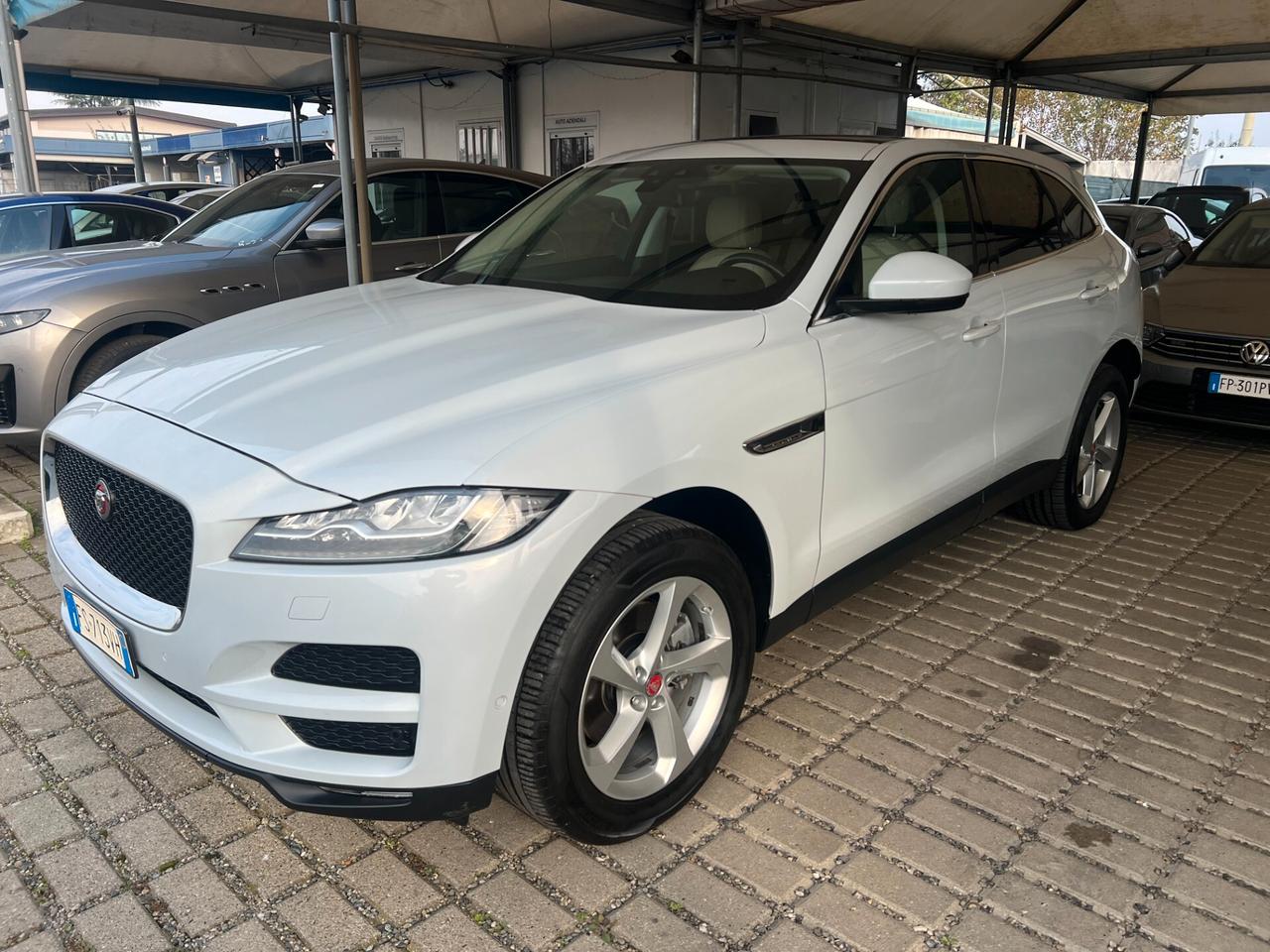 Jaguar F-Pace 2.0 300 CV AWD aut. Pure