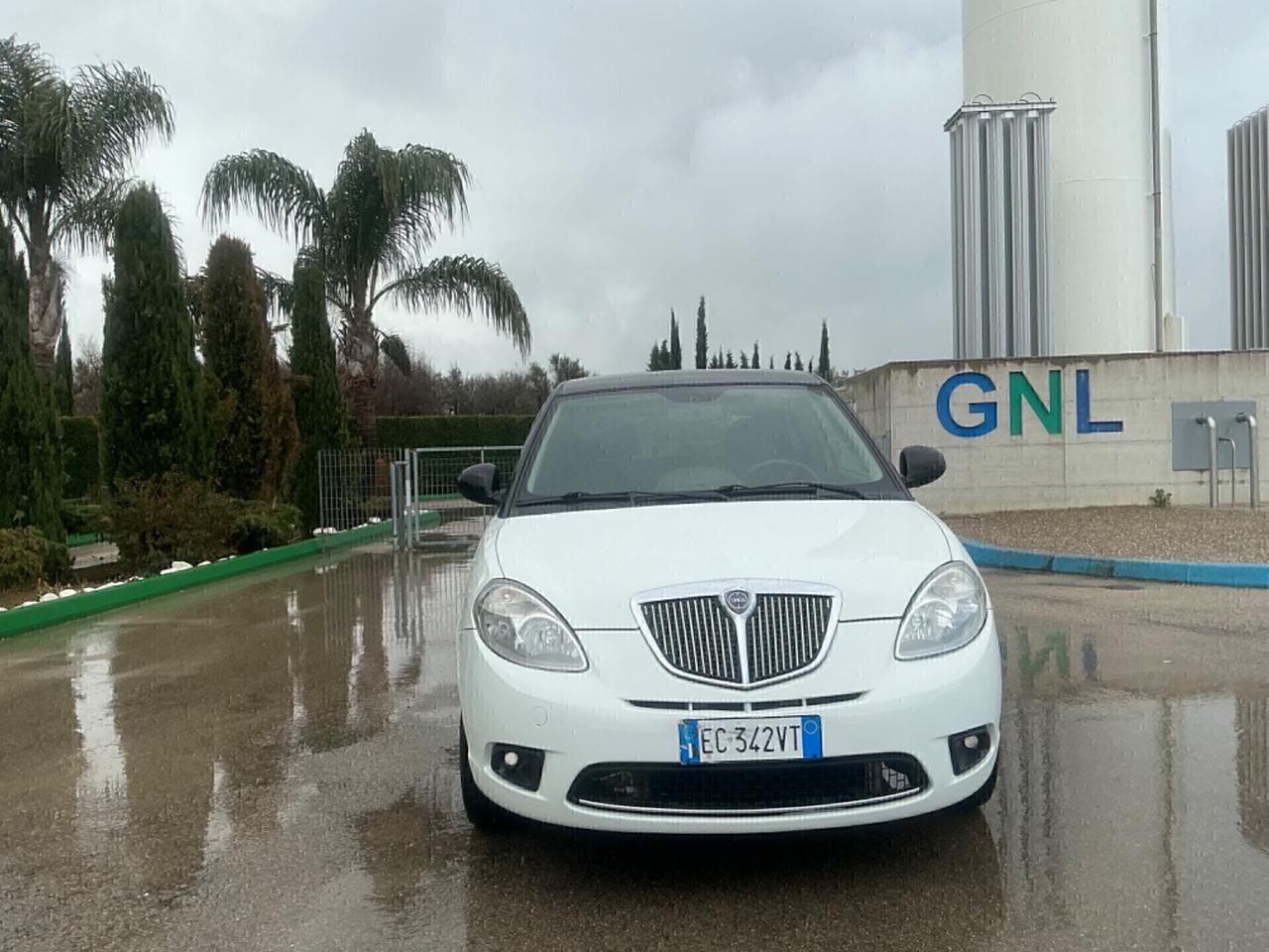 LANCIA YPSILON 1.2 BENZINA -2010