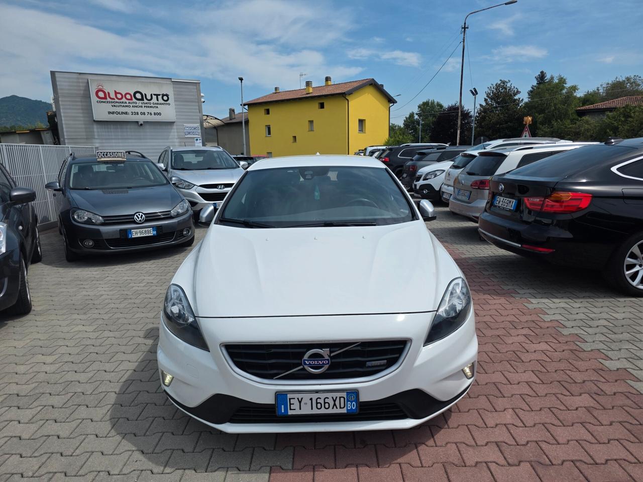Volvo V40 D2 1.6 R-design Kinetic